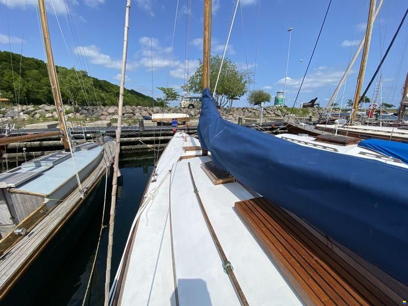 Sk&aelig;rg&aring;rdskrydser