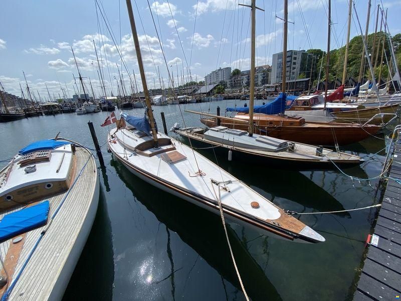 Sk&aelig;rg&aring;rdskrydser