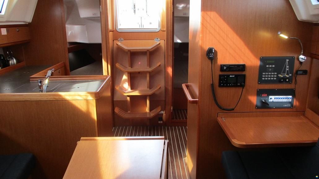 Bavaria Cruiser 37