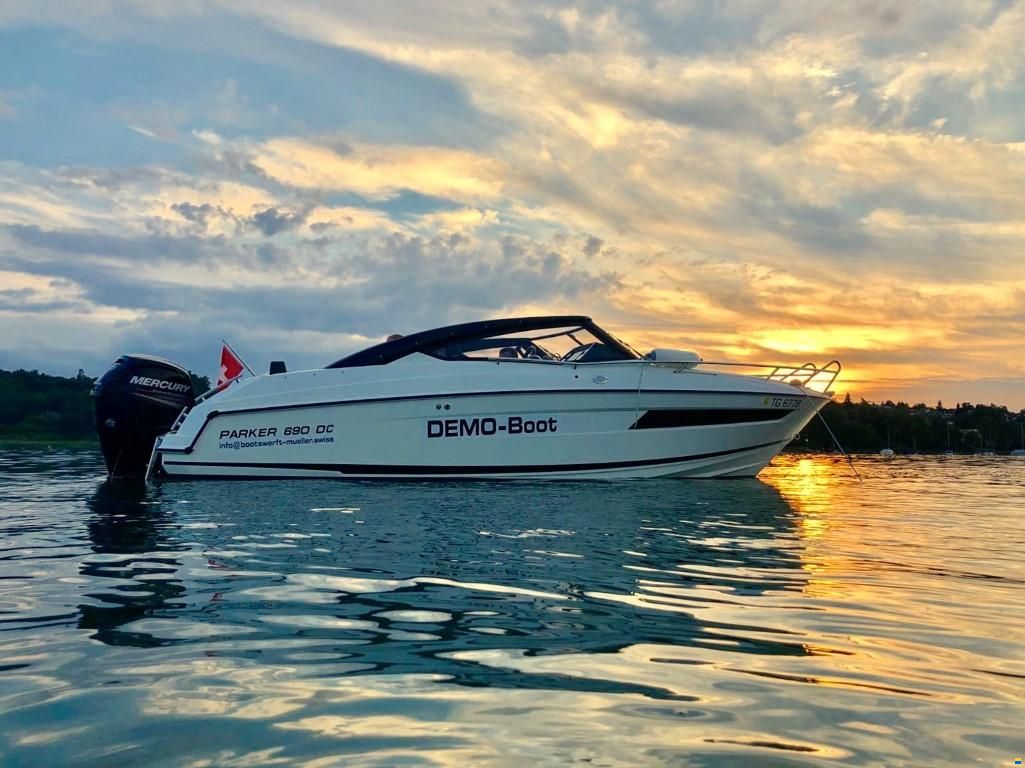 Parker 690 Day Cruiser