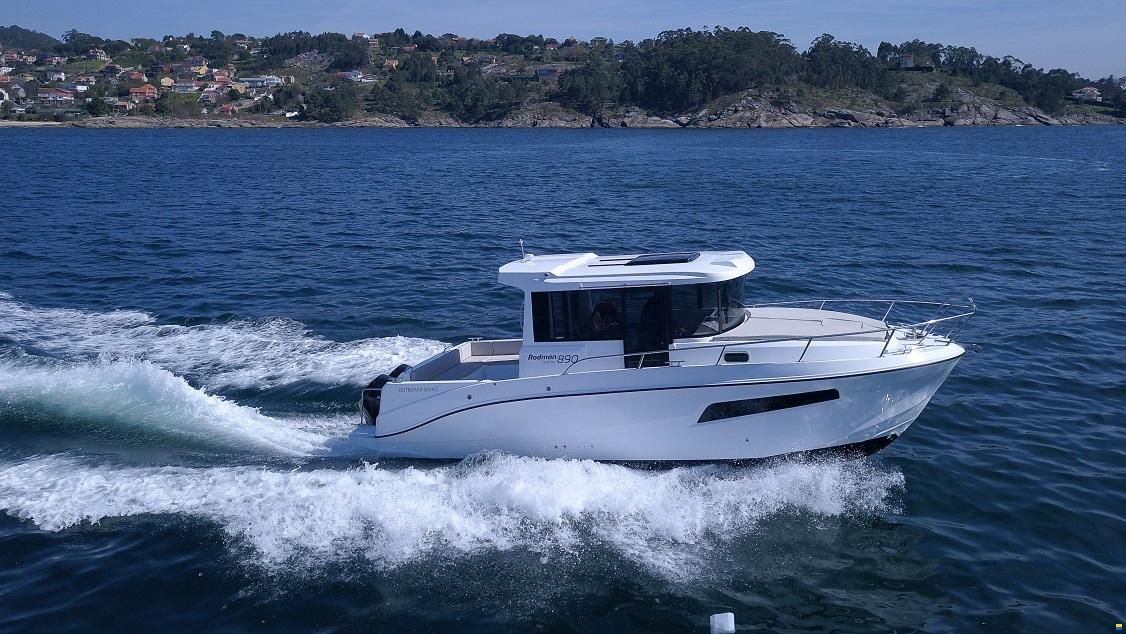 Rodman 890 Ventura