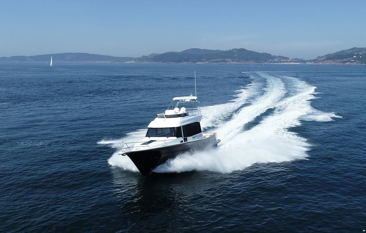 Rodman 1290 Evolution Flybridge