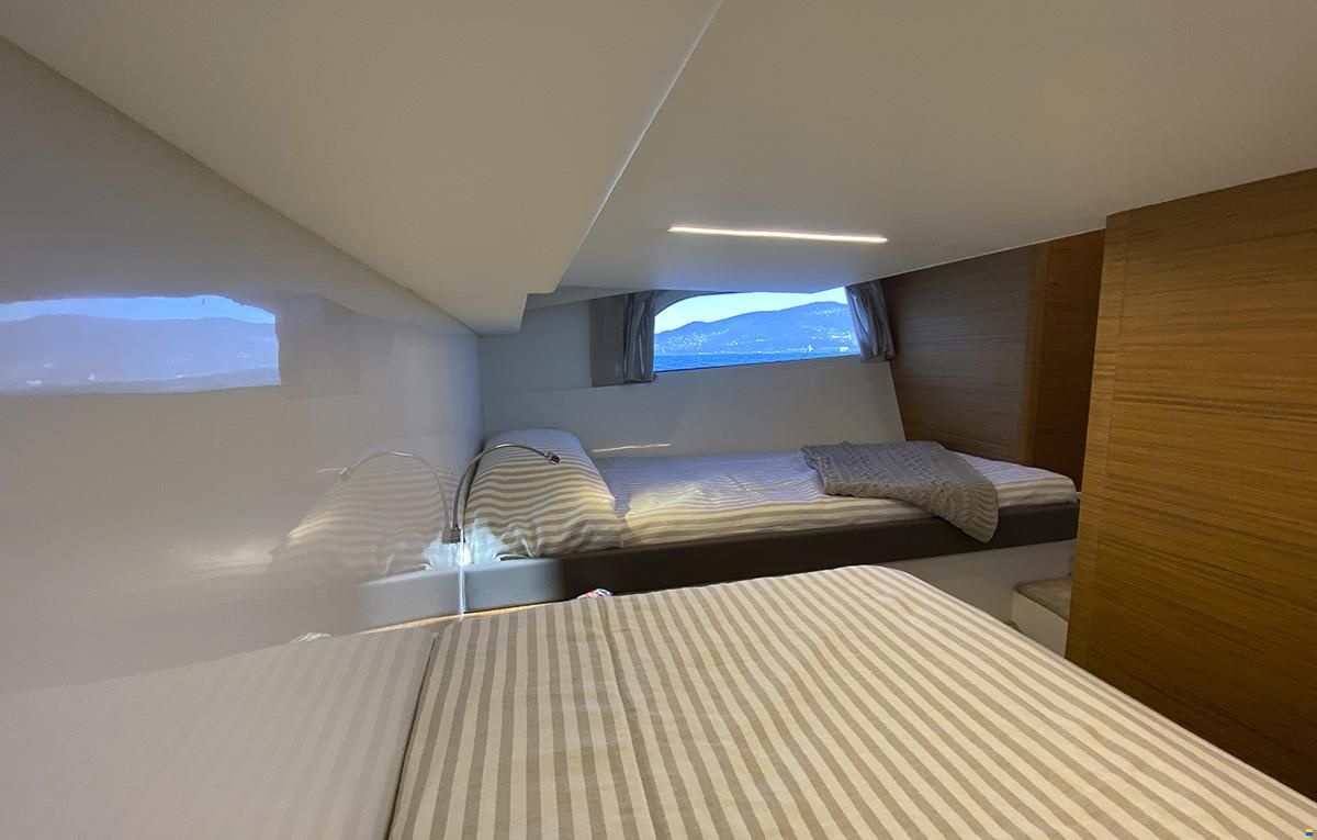Rodman 1290 Evolution Flybridge