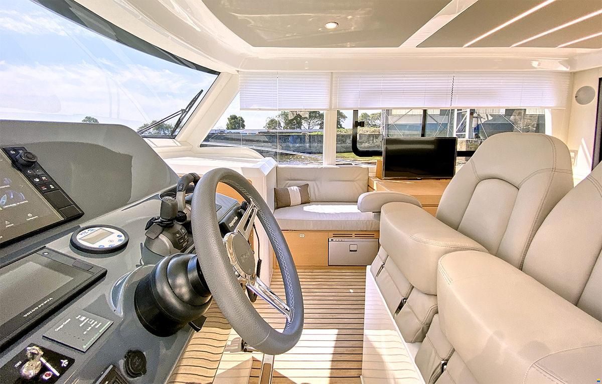 Rodman 1290 Evolution Flybridge
