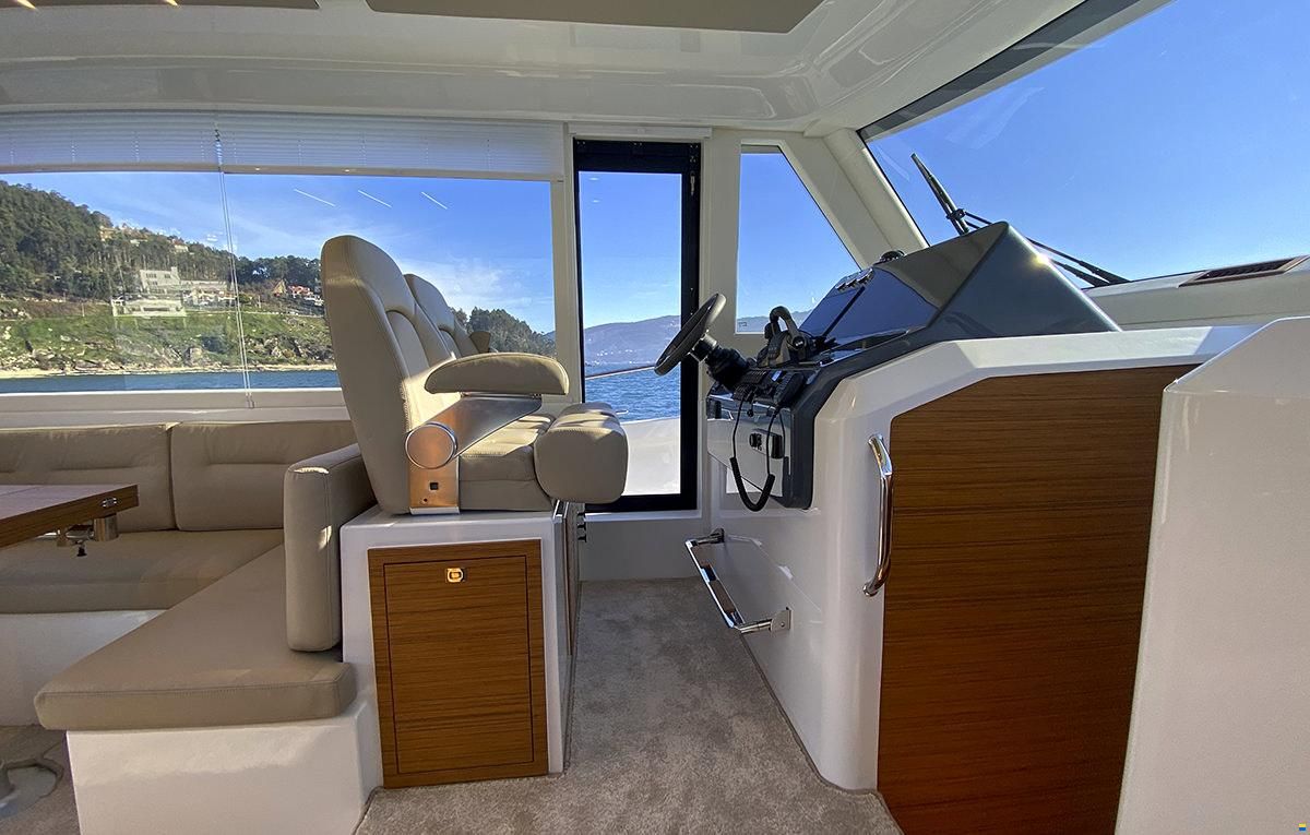 Rodman 1290 Evolution Flybridge
