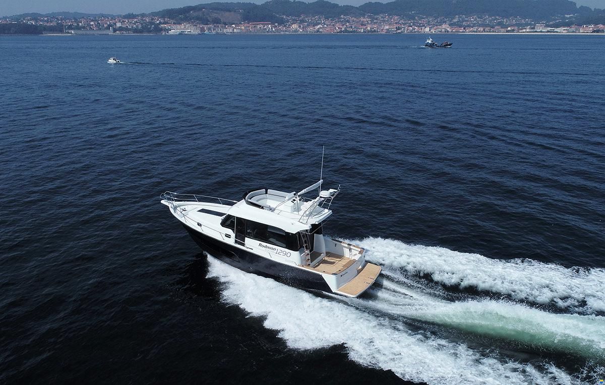 Rodman 1290 Evolution Flybridge