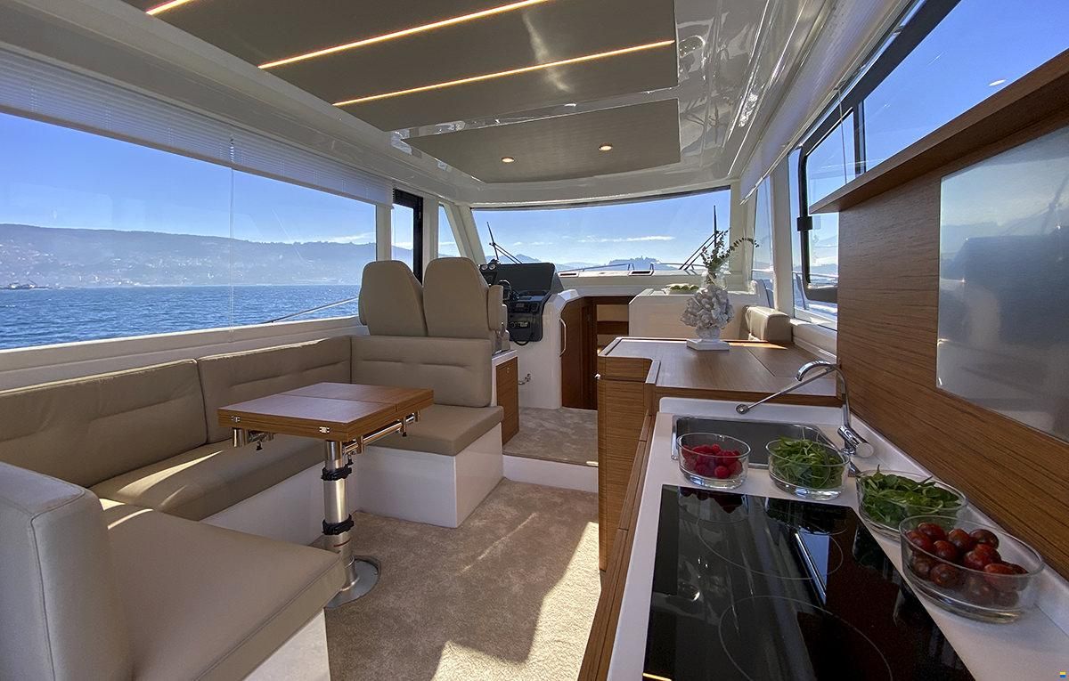 Rodman 1290 Evolution Flybridge