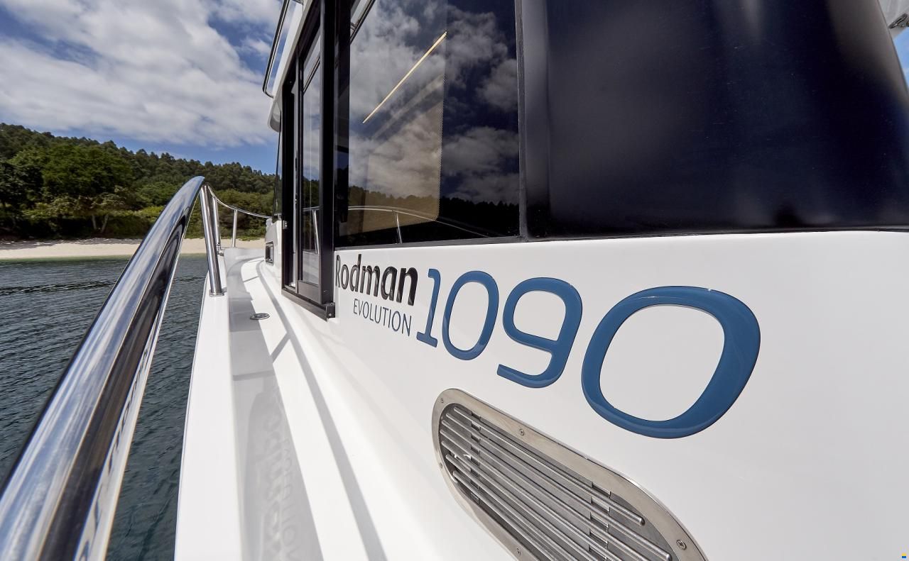 Rodman 1090 Evolution