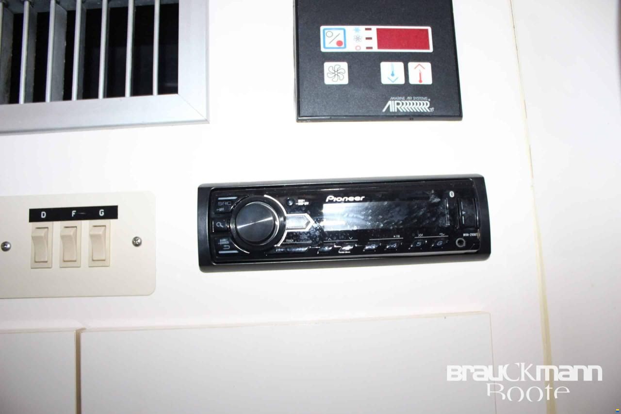 Maxum 3300 SCR