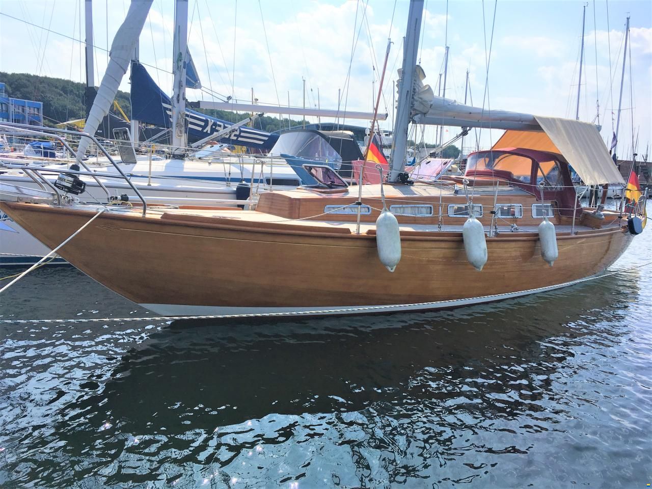 Klassisch elegante 7 KR Segelyacht