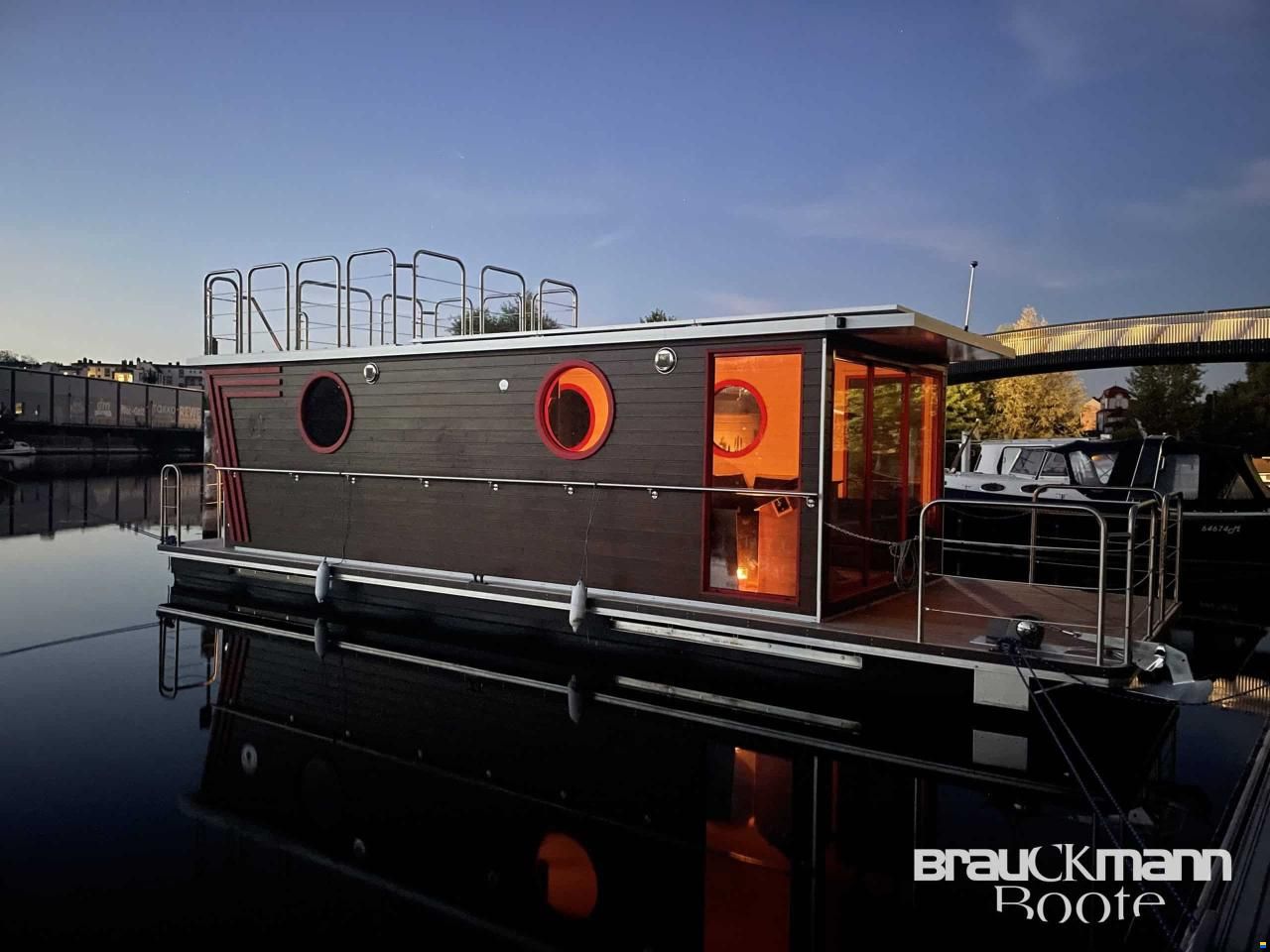 Werftbau Solar Hausboot 2022
