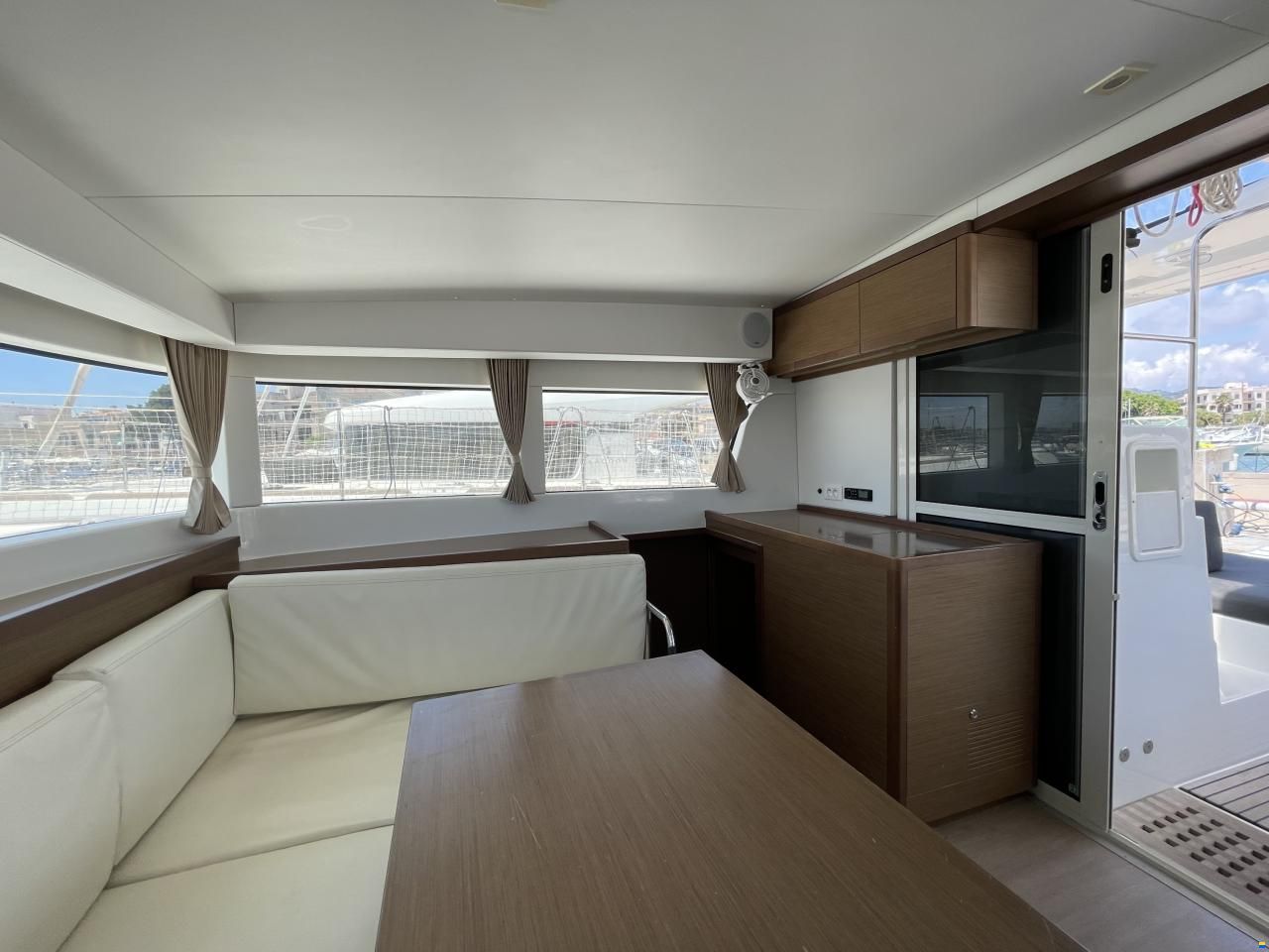 Lagoon 40