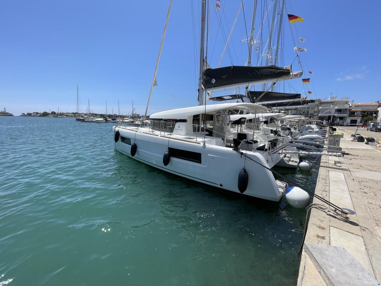 Lagoon 40