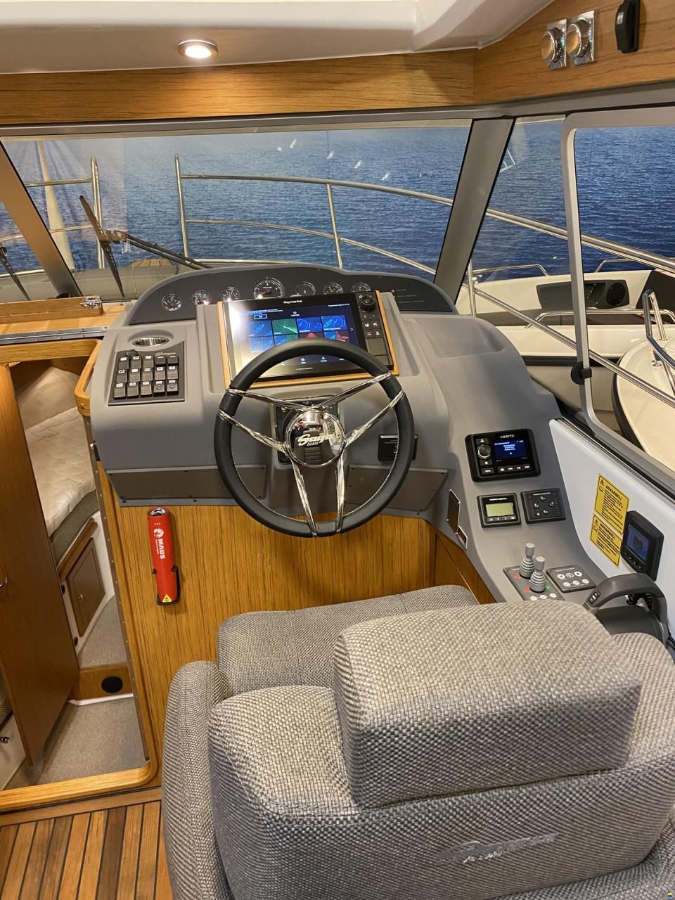 Saga 330 SunTop