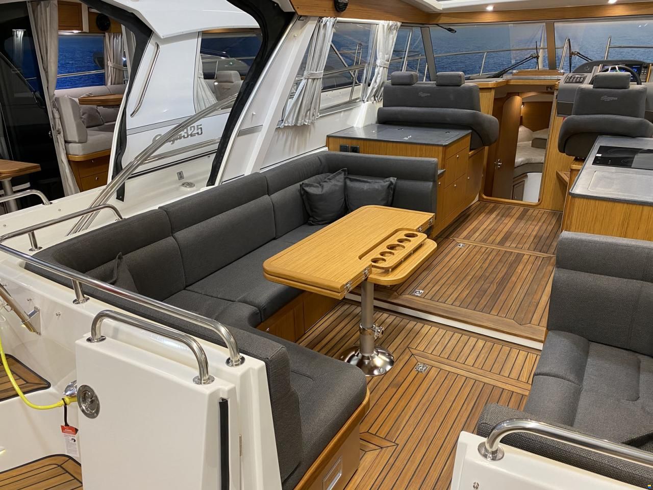 Saga 330 SunTop