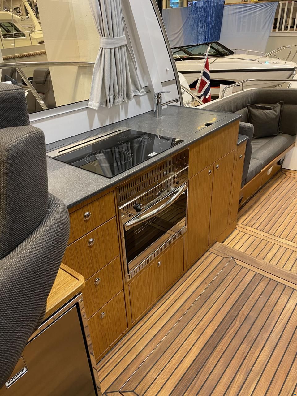 Saga 330 SunTop