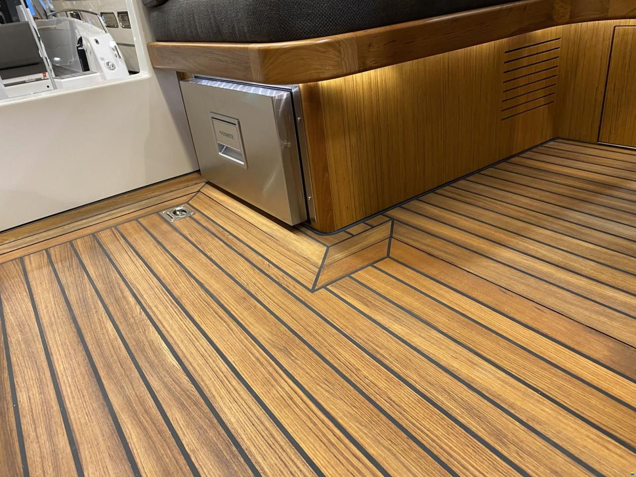 Saga 330 SunTop