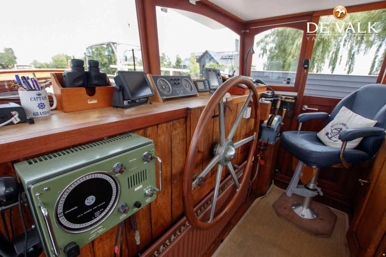Houseboat Waterloft Luxemotor Spitz 38M