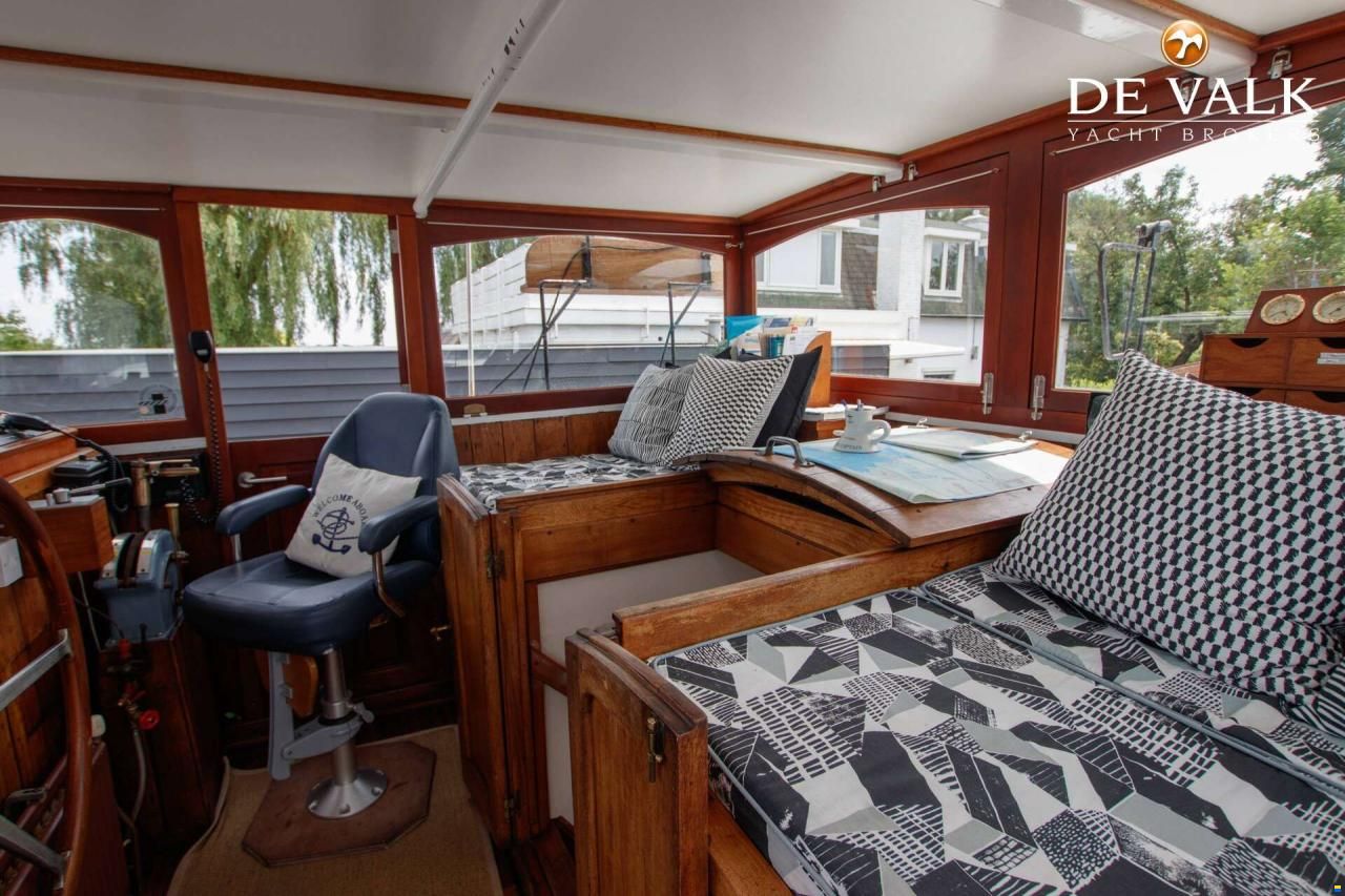 Houseboat Waterloft Luxemotor Spitz 38M