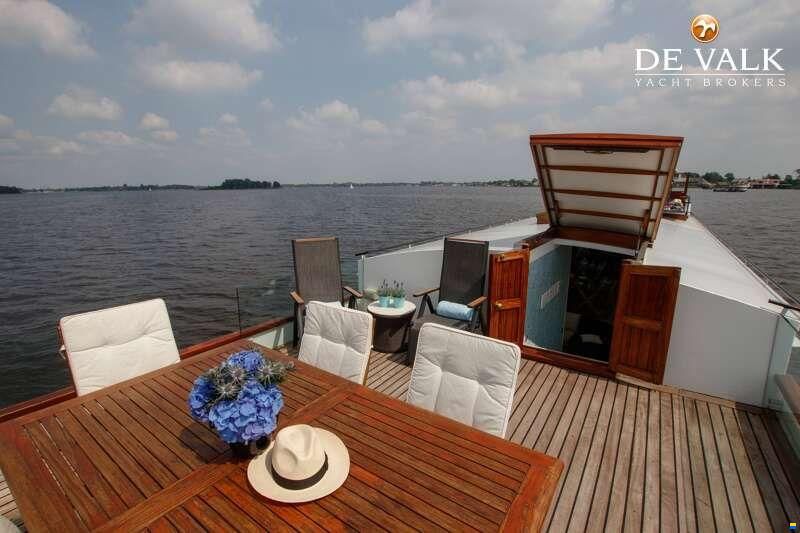 Houseboat Waterloft Luxemotor Spitz 38M