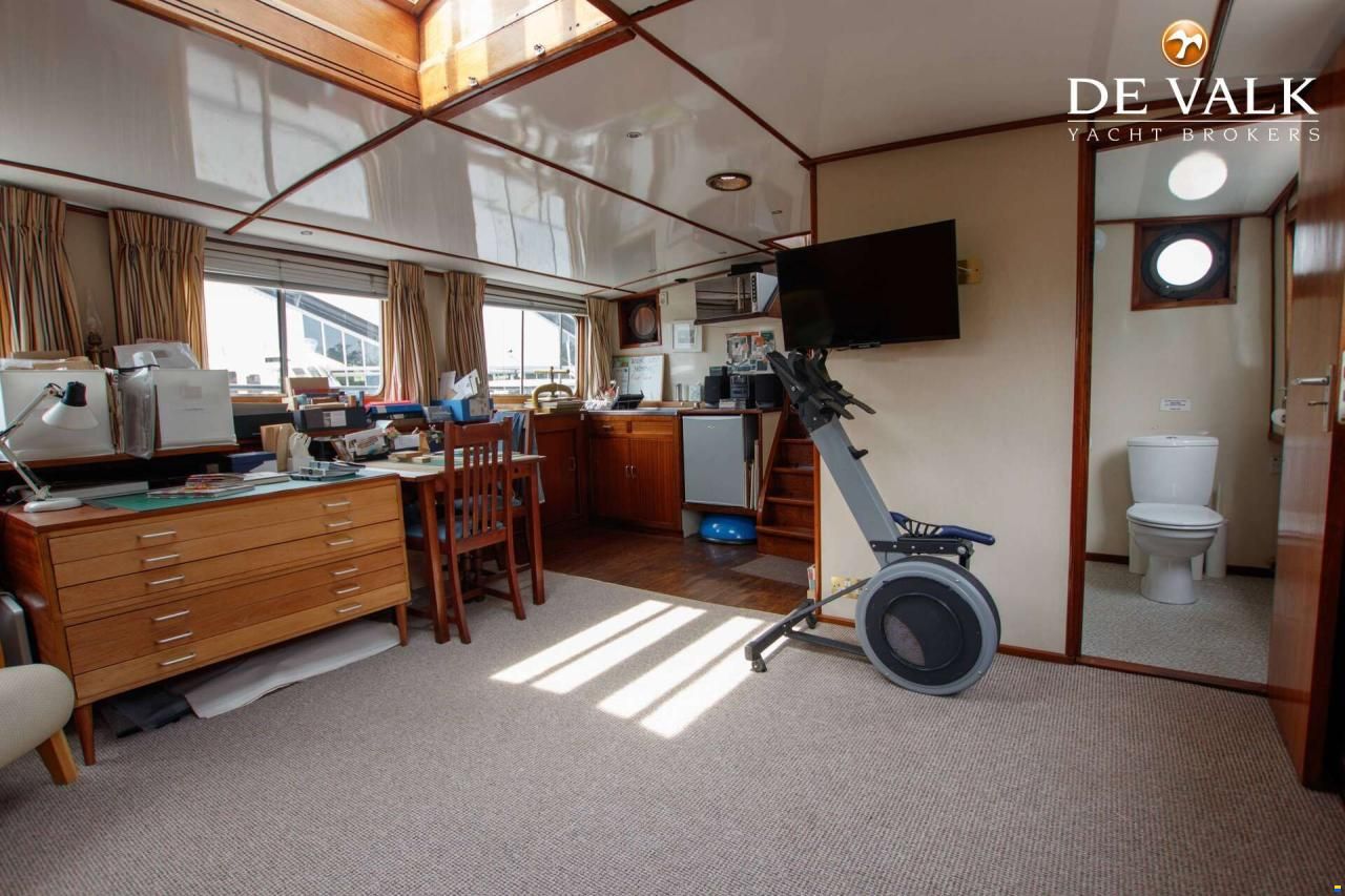 Houseboat Waterloft Luxemotor Spitz 38M