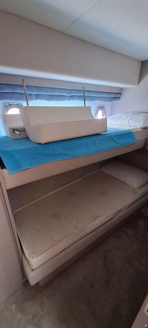 Ferretti 500