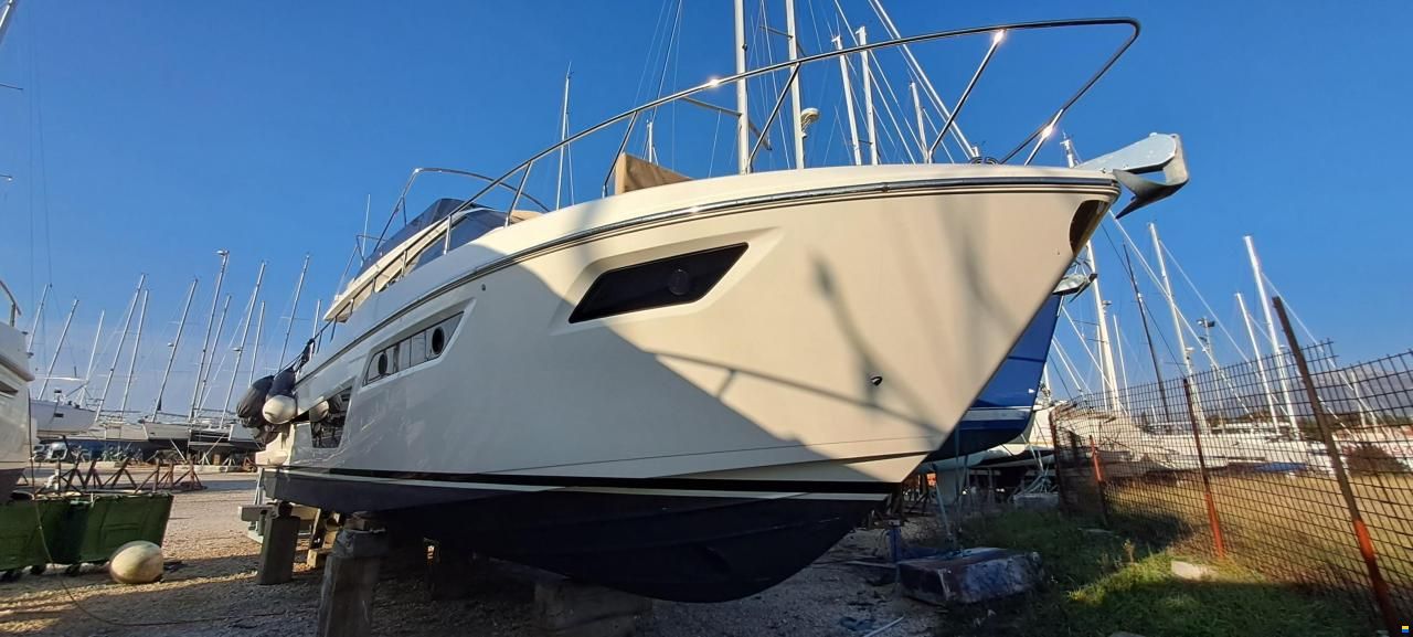 Ferretti 500