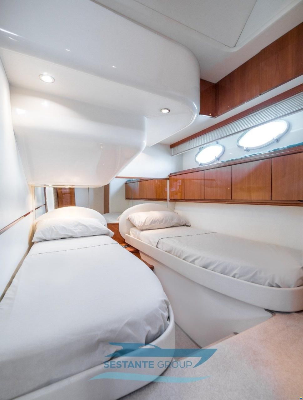 Pershing 50'