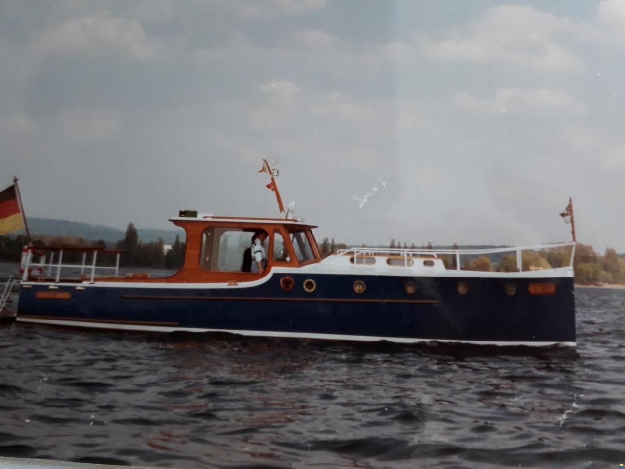 Backdecker