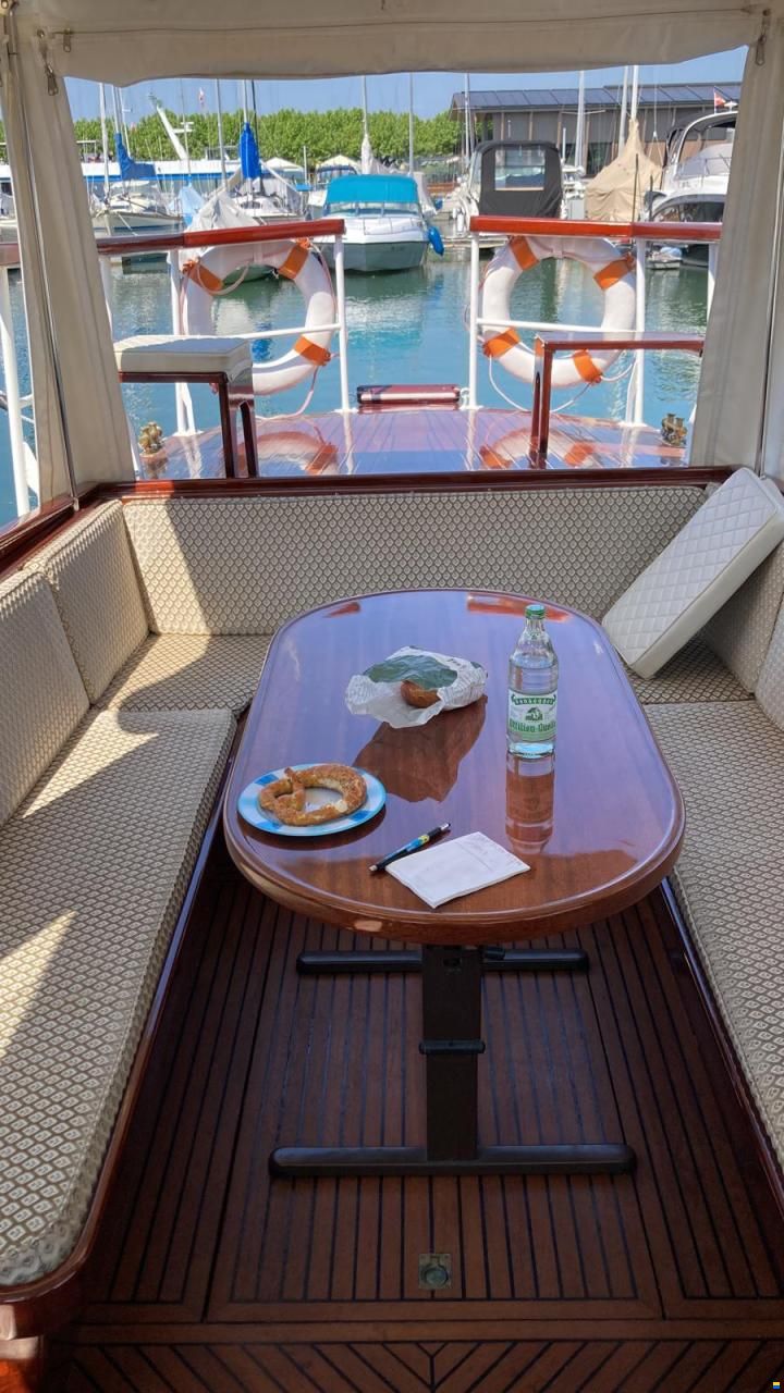Backdecker