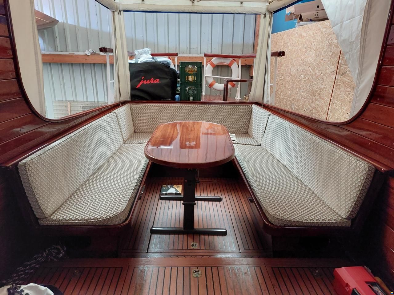 Backdecker
