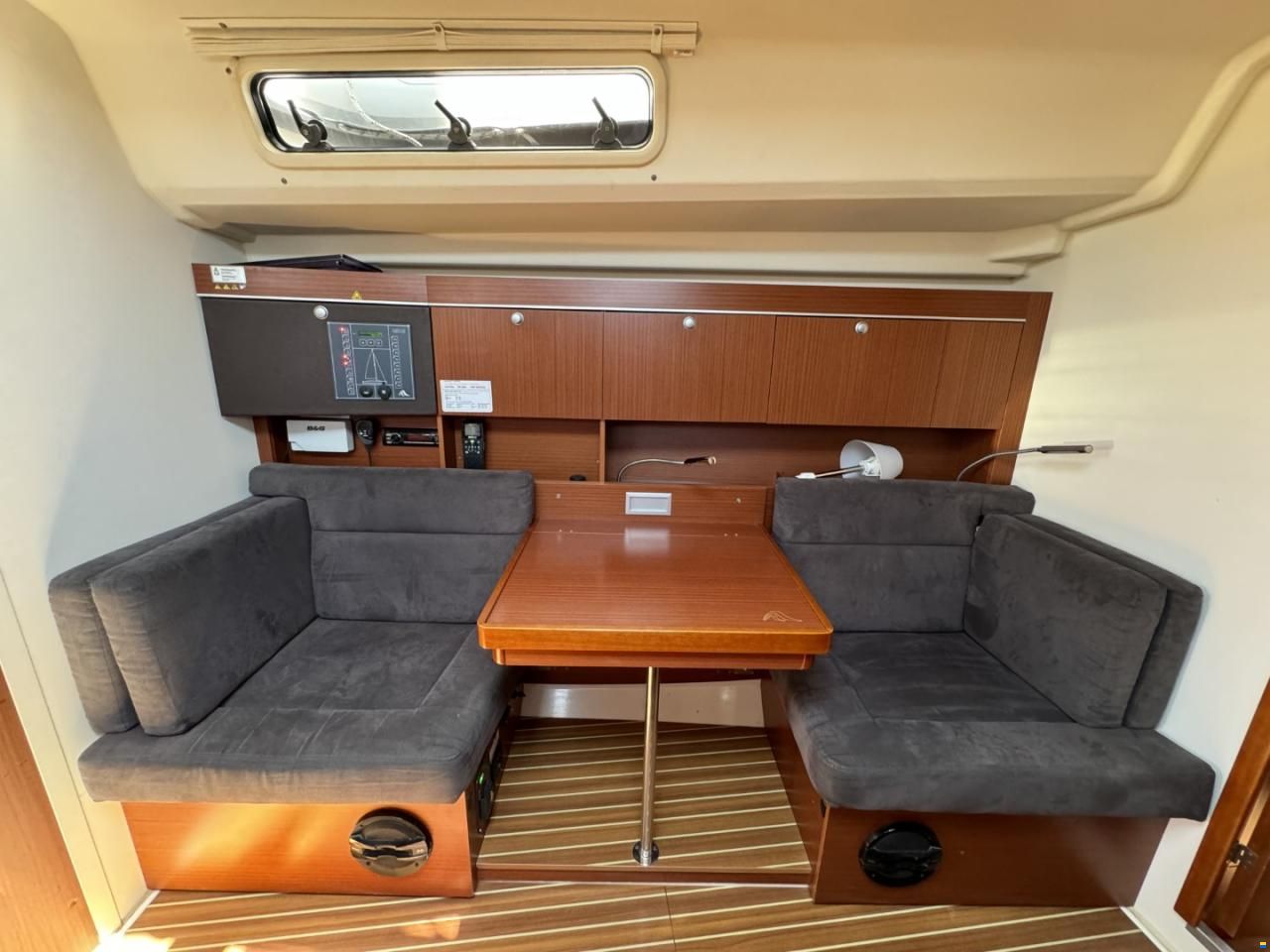 Hanse 415