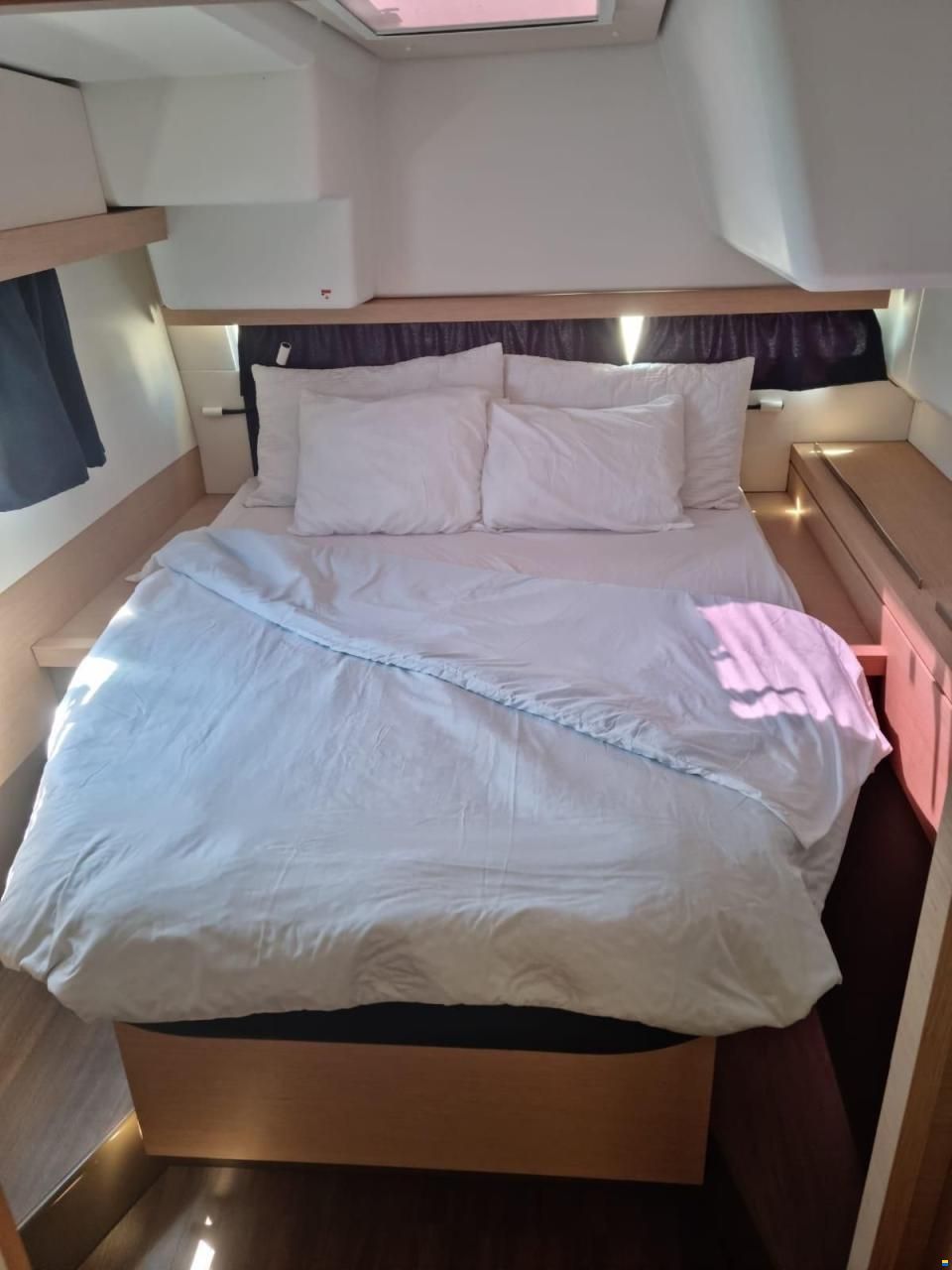 Fountaine Pajot Lucia 40
