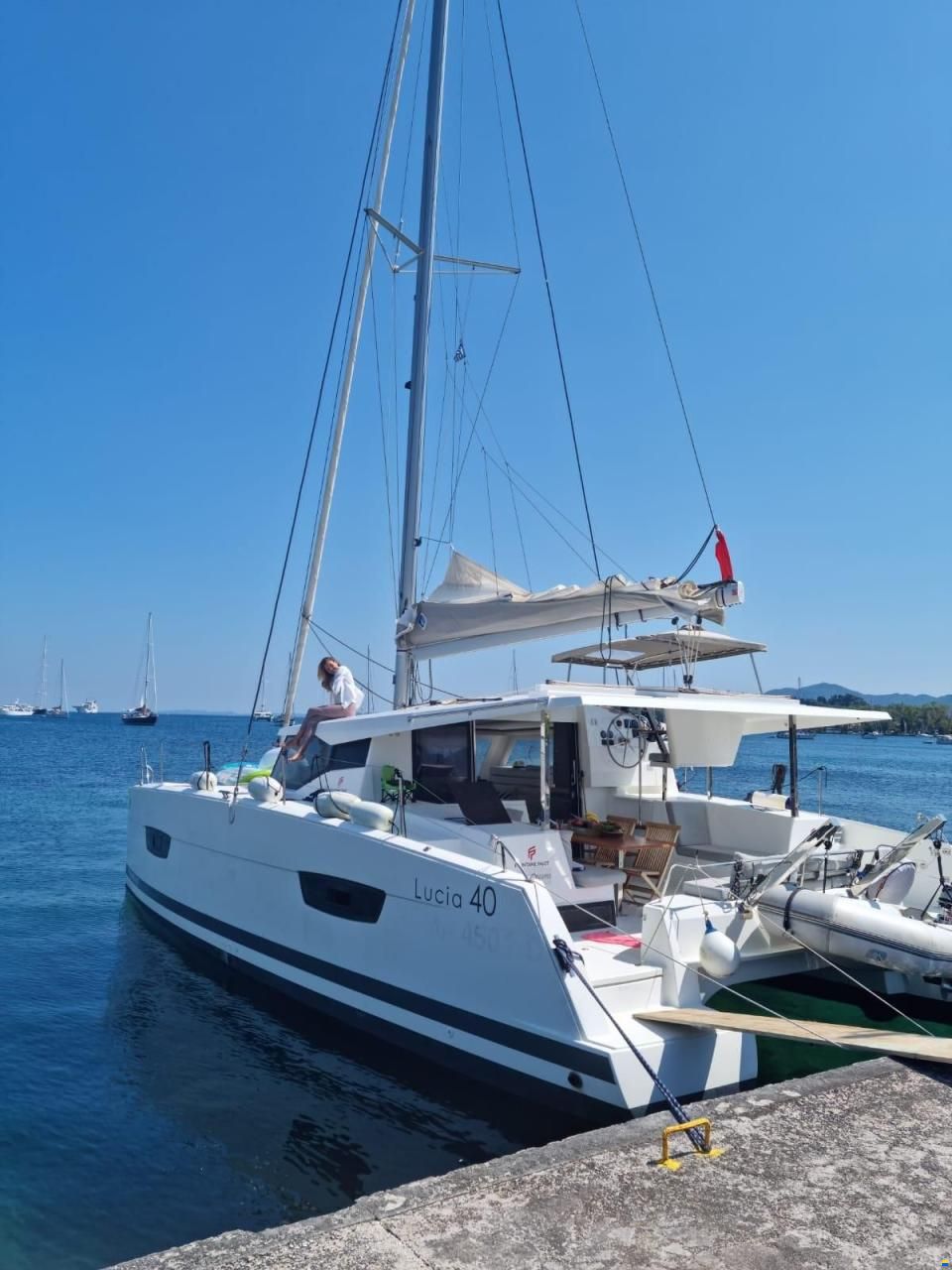 Fountaine Pajot Lucia 40