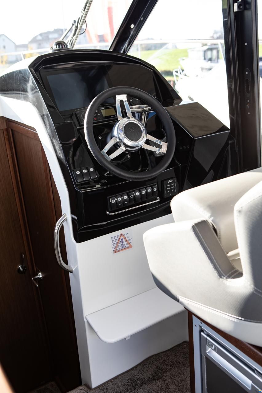 Jeanneau Merry Fisher 895 HB Légende inkl. 2x150P