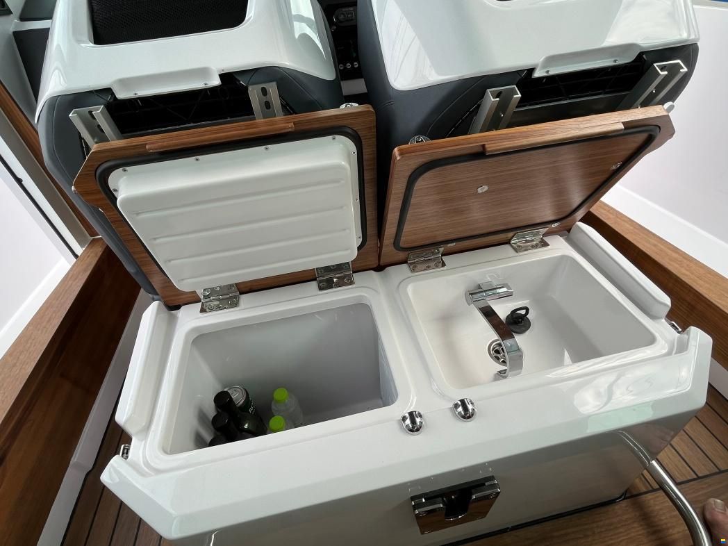 Axopar 28 AC Brabus Line
