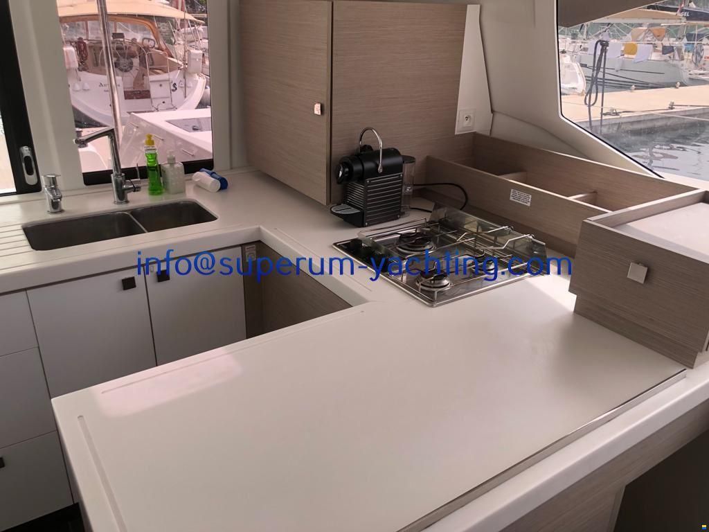 Fountaine Pajot Astrea 42