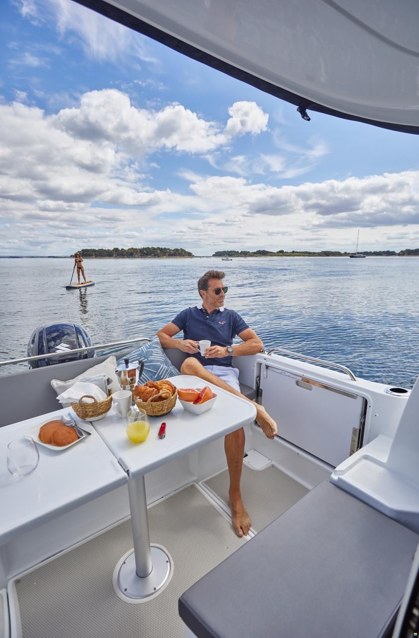Beneteau Antares 7 OB V2