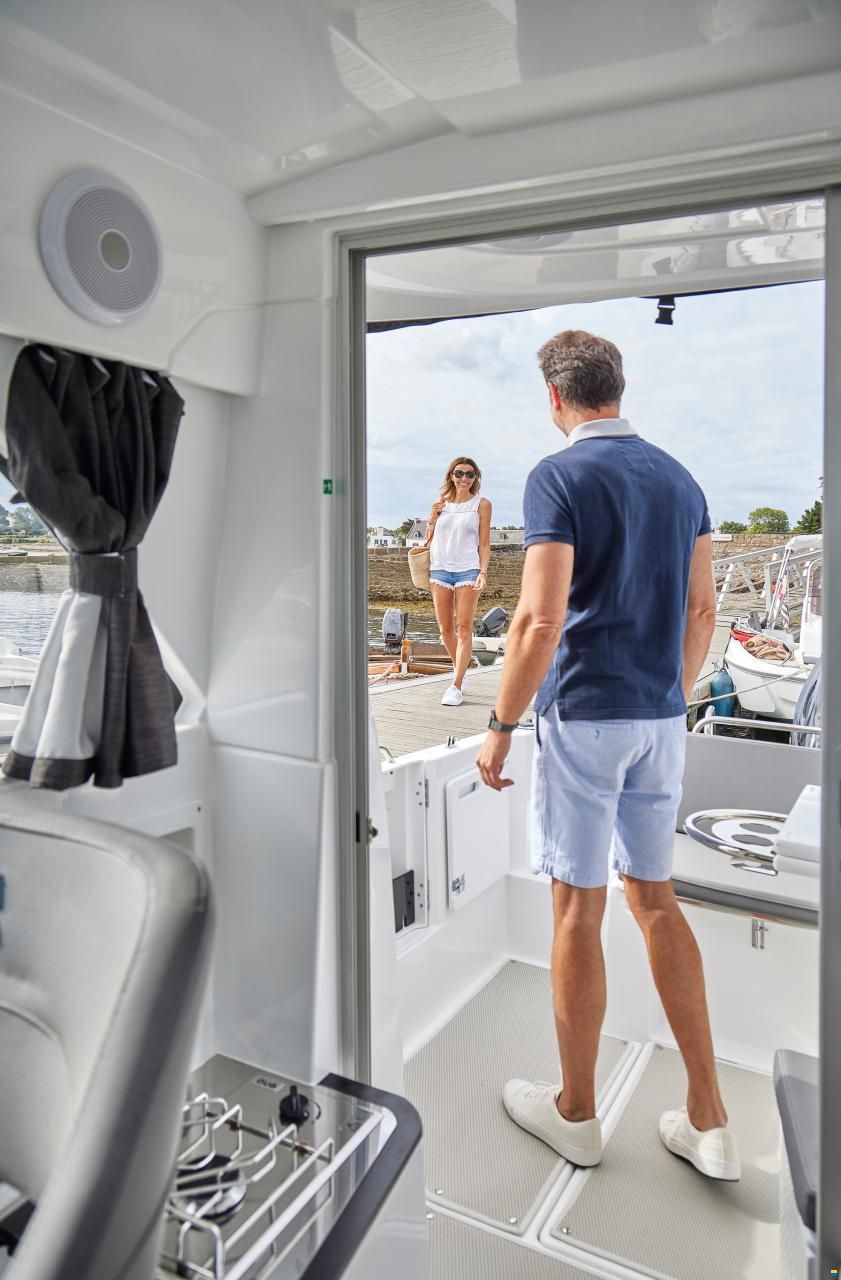 Beneteau Antares 7 OB V2