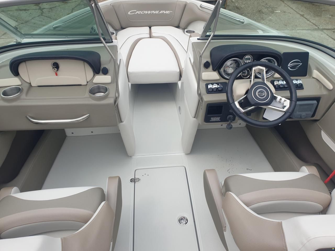 Crownline 210 SS