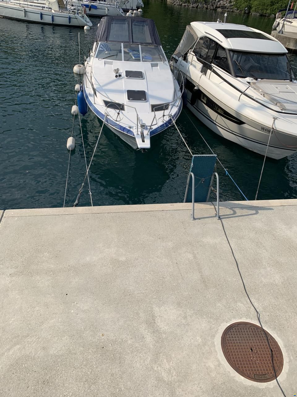 Place d&rsquo;amarrage 11x3,30m. avec bateau