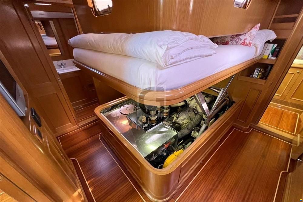 CN Yacht 2000 Felci FY71