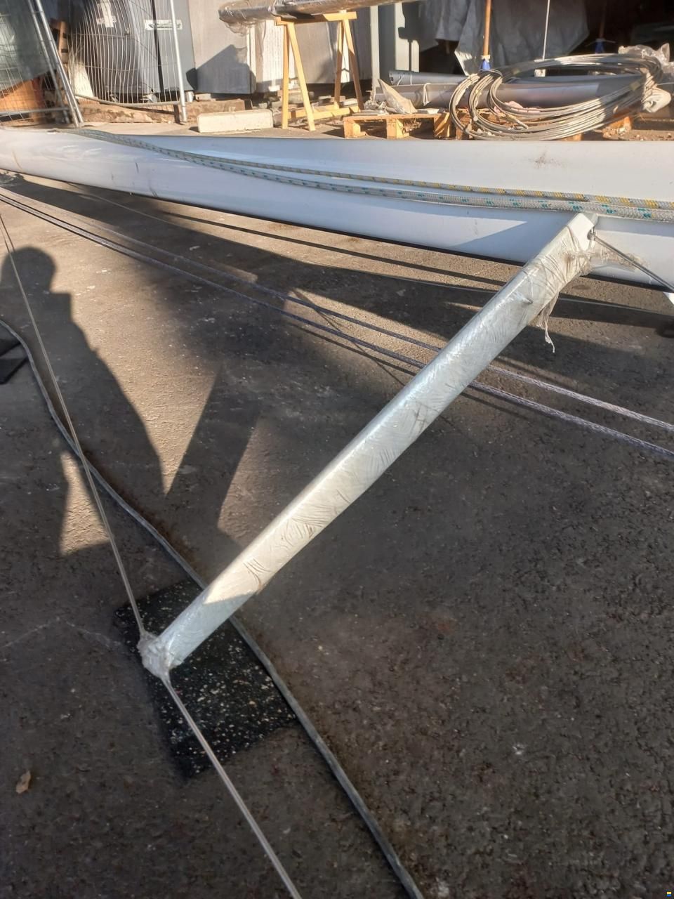 Mast (Spirit 37)