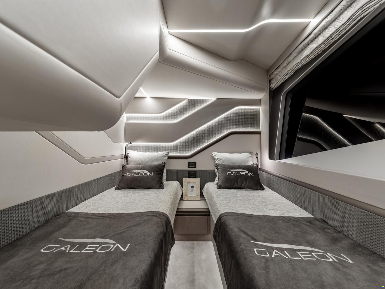 Galeon 800 FLY, 2026 NEW BOAT