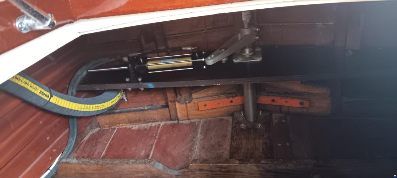 Holzmotorboot De Baron Grou