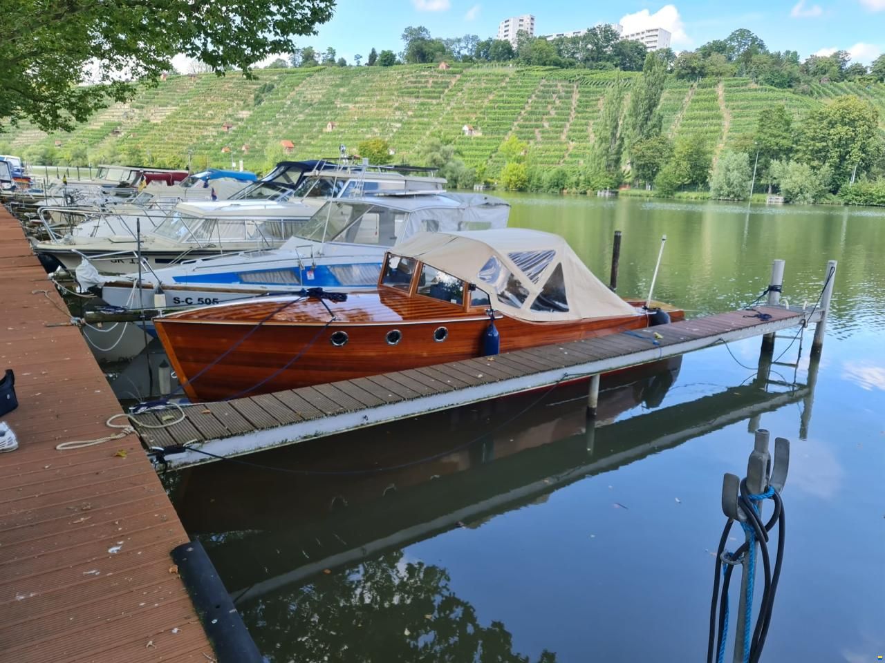 Holzmotorboot De Baron Grou