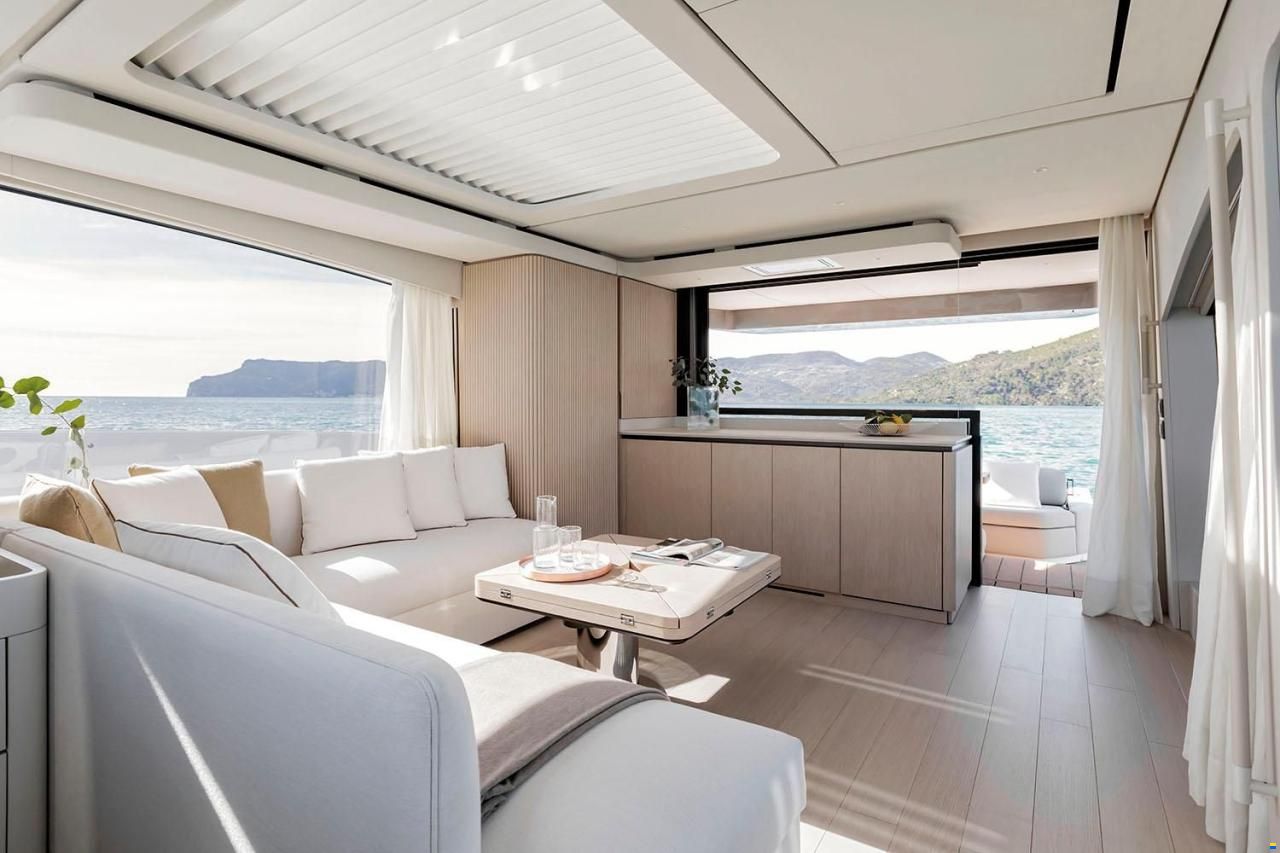 Azimut Seadeck 6