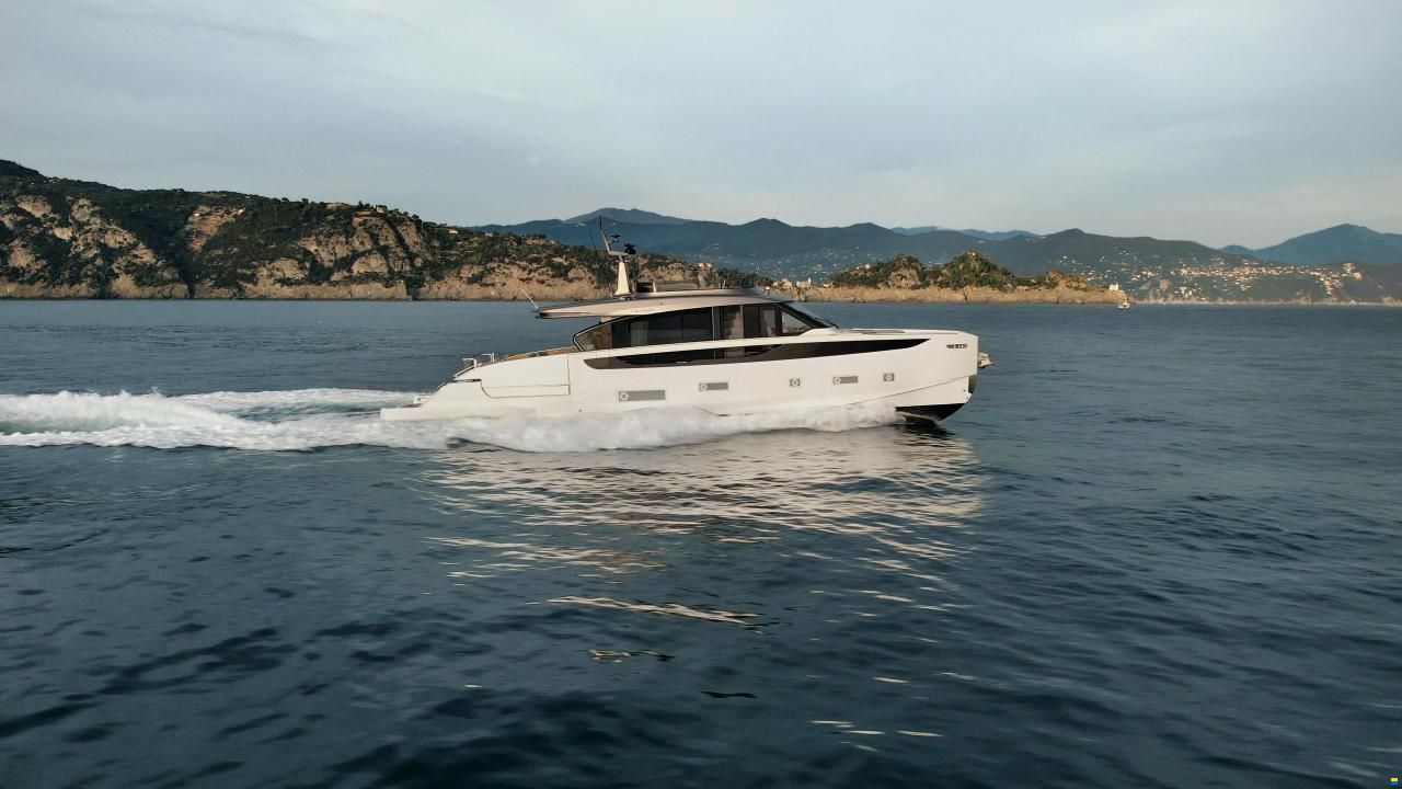 Azimut Seadeck 7