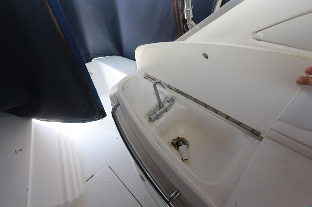 Bayliner Avanti 40