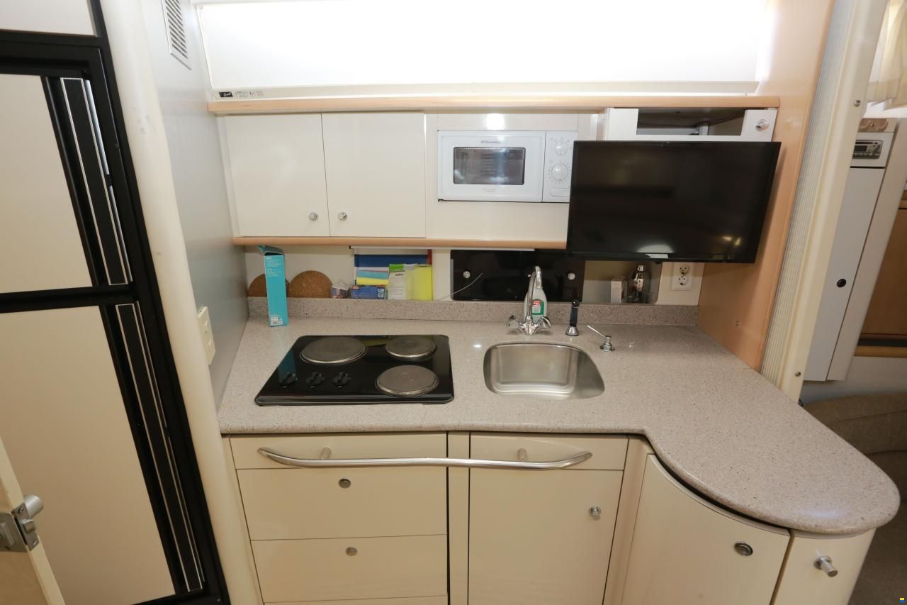 Bayliner Avanti 40